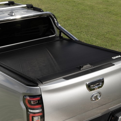 Foto de Tapa Retractil Pickup GWM Poer - Modelos con barra cromada en pickup
